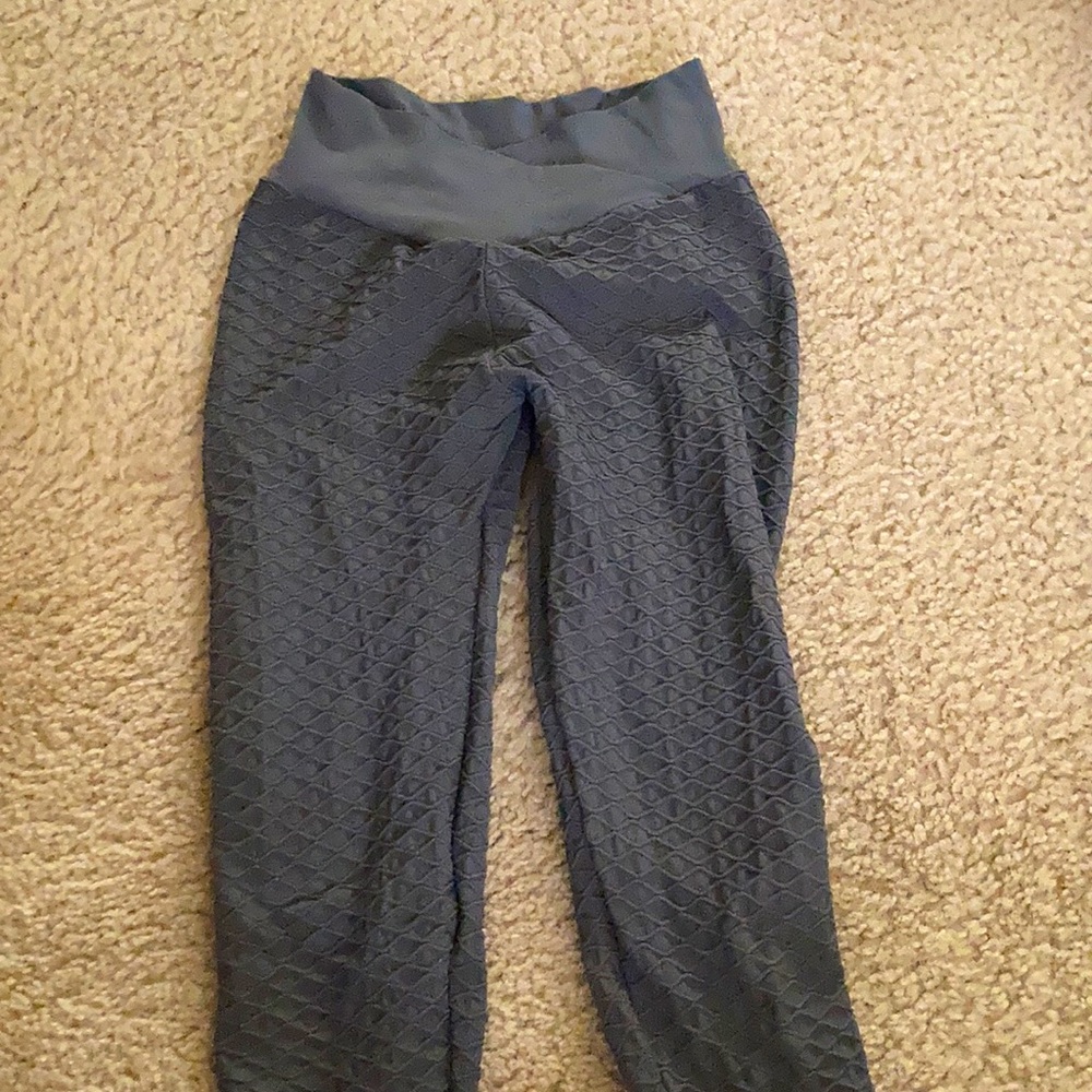 Grey workout leggings